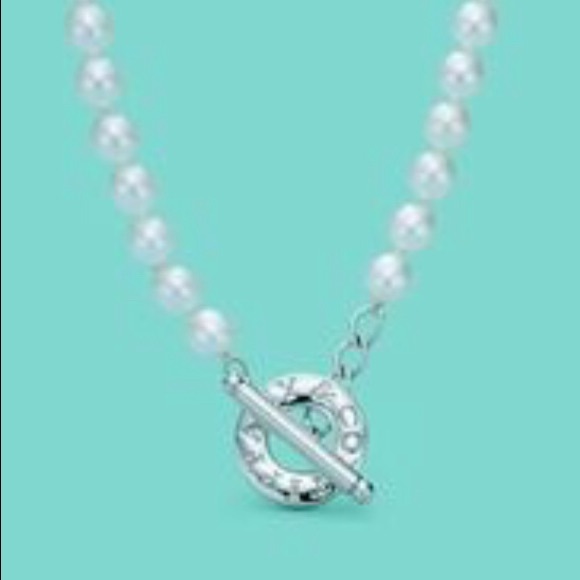 Tiffany & Co. Jewelry - ❤️ Tiffany & Co. Pearl Toggle Necklace ❤️